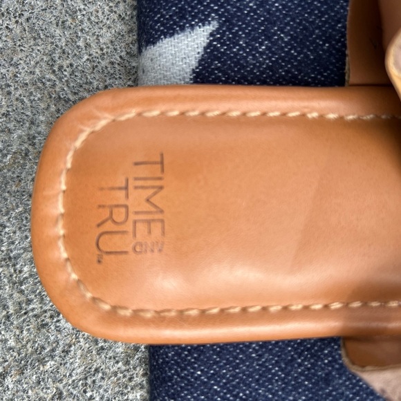 Multiple shoe bundle - Picture 7 of 9